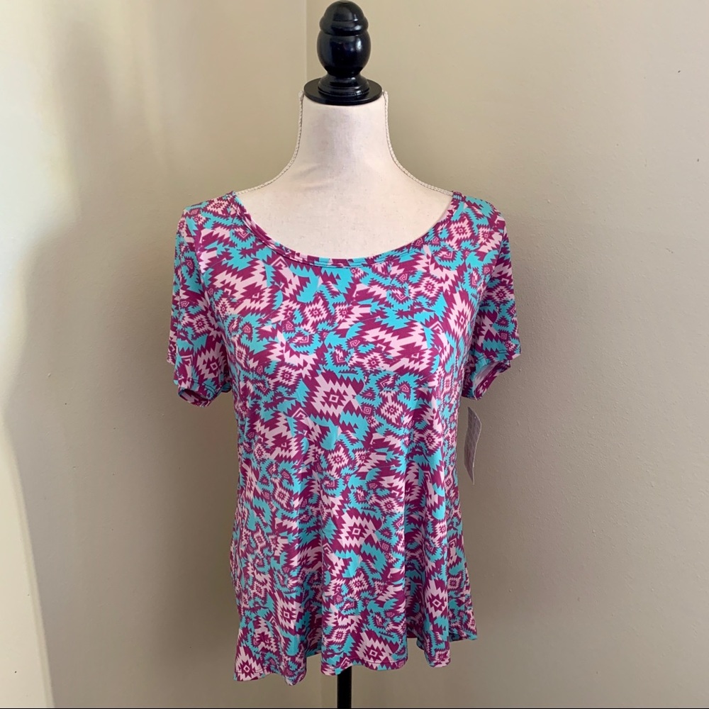 NWT LuLaRoe Classic T